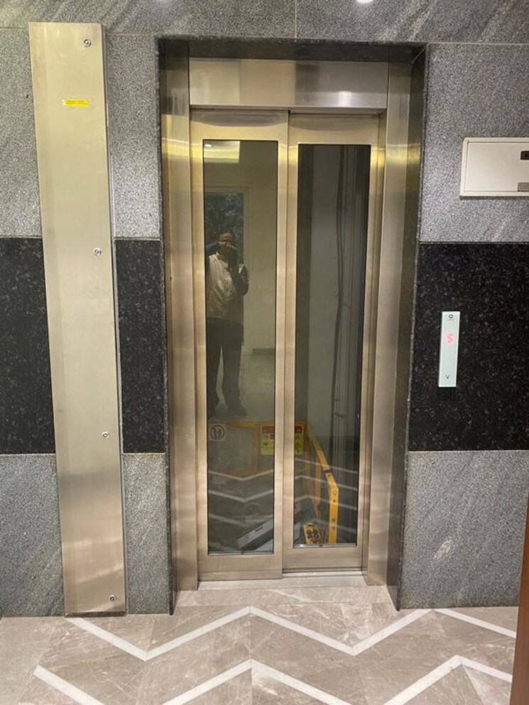 undefined, panchsheel park 4 Bedroom 5600 Sq.Ft. Builder Floor In Panchsheel Park Delhi 9810715