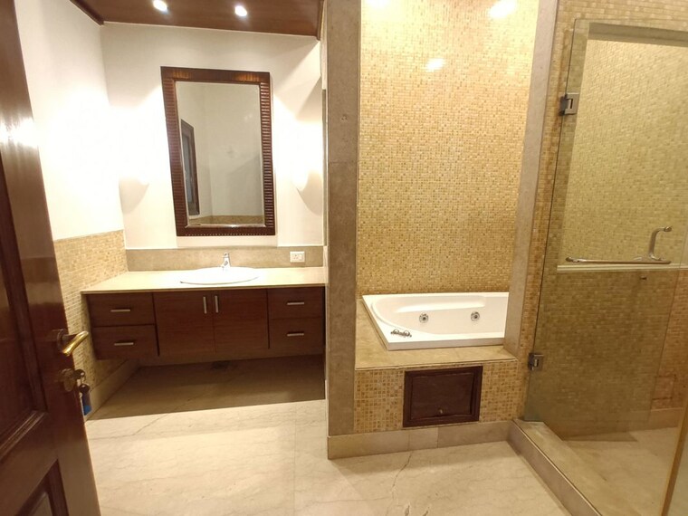 undefined, panchsheel park 5 Bedroom 7200 Sq.Ft. Builder Floor In Panchsheel Park Delhi 9810724