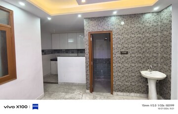 Lobby in 3 BHK Apartment at Shaheen Bagh – for Sale