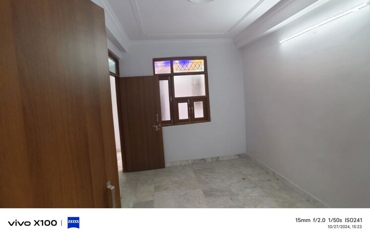 Room, shaheen bagh 3 Bedroom 810 Sq.Ft. Apartment In Shaheen Bagh Delhi 9810737