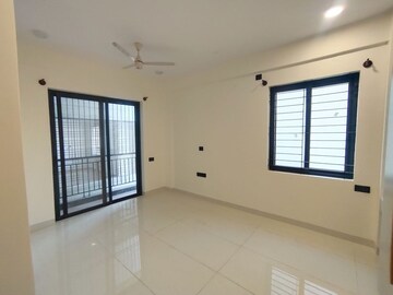 Room in 3 BHK Apartment at Hsr Layout – for Rent