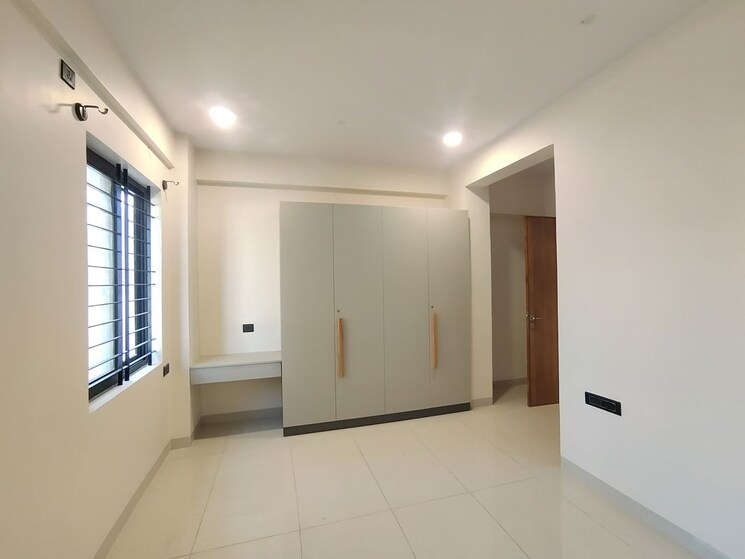 Room, hsr layout 3 Bedroom 1900 Sq.Ft. Apartment In Hsr Layout Bangalore 9661277