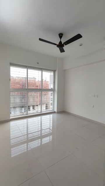 Room in 1 BHK Apartment at Raymond Aashiyana, Vartak Nagar – for Rent