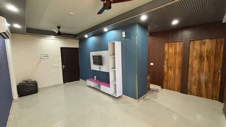 Room, pioneer-park-phase-1 2 Bedroom 1300 Sq.Ft. Apartment In Sector 61 Gurgaon 9810751