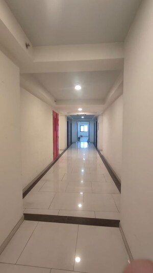 2 BHK Apartment For Rent in Raymond Aashiyana, Vartak Nagar