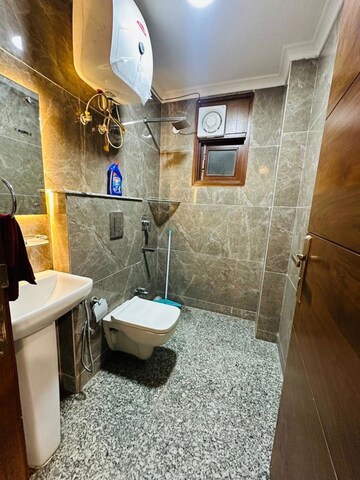 Team Area in 3 BHK Builder Floor at Mehrauli – for Sale