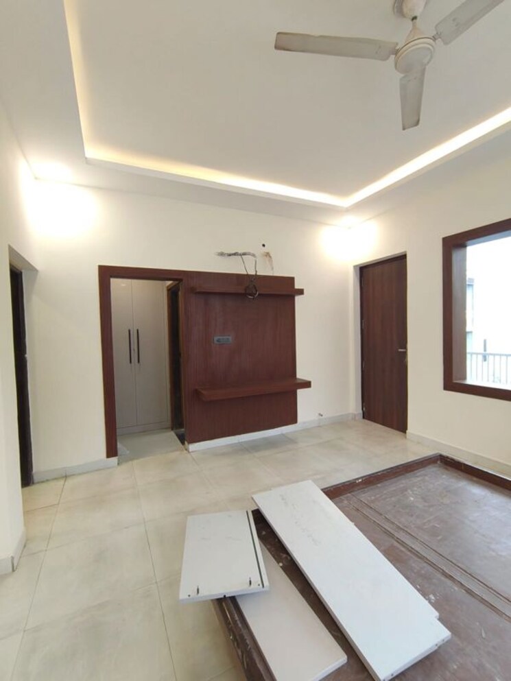 Room, unitech-south-city-1 3 Bedroom 2300 Sq.Ft. Builder Floor In South City 1 Gurgaon 9810762