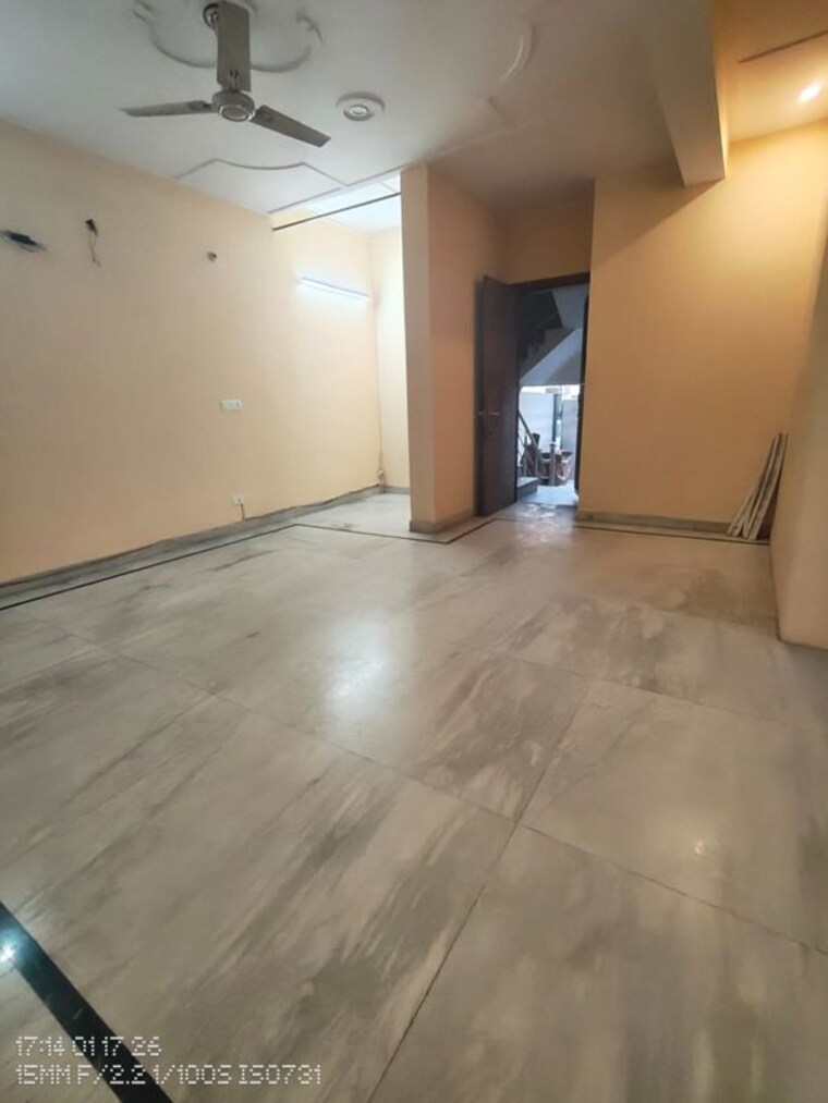 Room, sector 45 2 Bedroom 1800 Sq.Ft. Builder Floor In Sector 45 Gurgaon 9810768