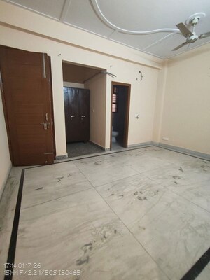 Room in 2 BHK Builder Floor at Sector 45 – for Rent