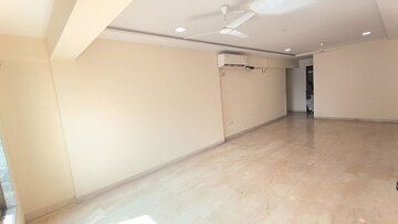 Room in 3 BHK Apartment at Aristo Pearl Residency, Prabhadevi – for Rent