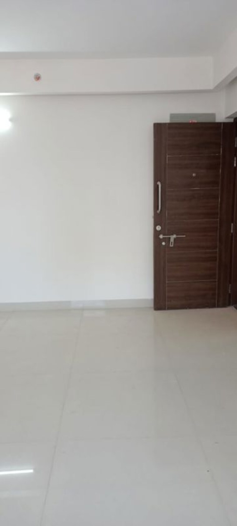 Room, bhatta-chawl 2 Bedroom 850 Sq.Ft. Apartment In Worli Mumbai 9810783