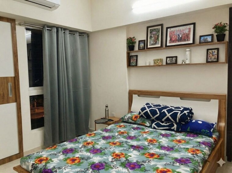 Bedroom, lodha-amara 2 Bedroom 672 Sq.Ft. Apartment In Kolshet Road Thane 9810795