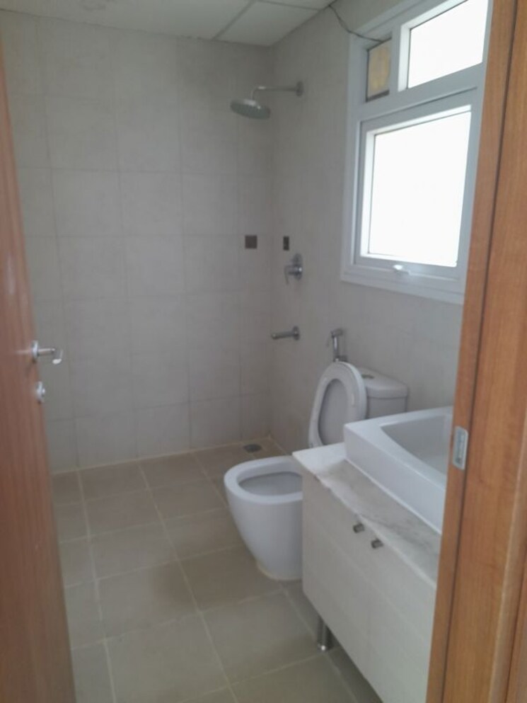 Bathroom, bhartiya-nikoo-homes 4 Bedroom 3525 Sq.Ft. Penthouse In Thanisandra Main Road Bangalore 9810799