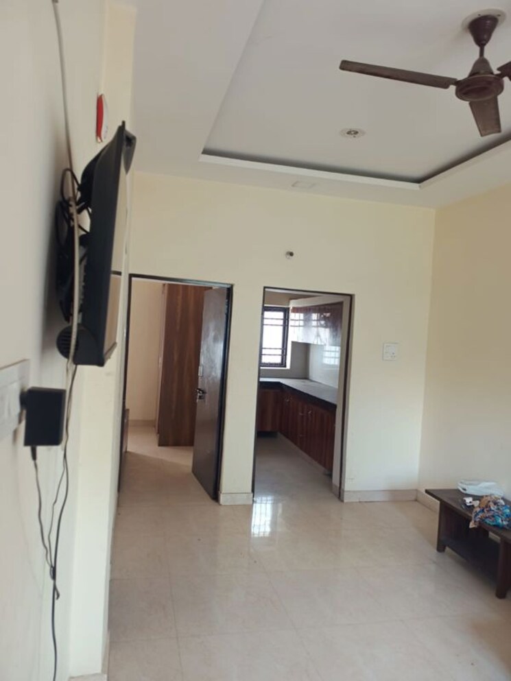 Master Bedroom, ardee-mall 1 Bedroom 750 Sq.Ft. Builder Floor In Sector 52 Gurgaon 9810800