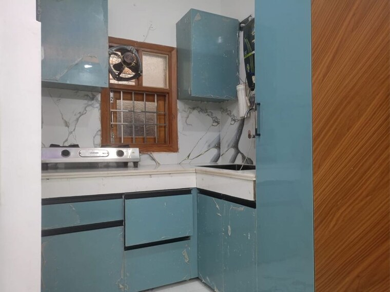 Kitchen, chattarpur 1 RK 250 Sq.Ft. Apartment In Chattarpur Delhi 9810792