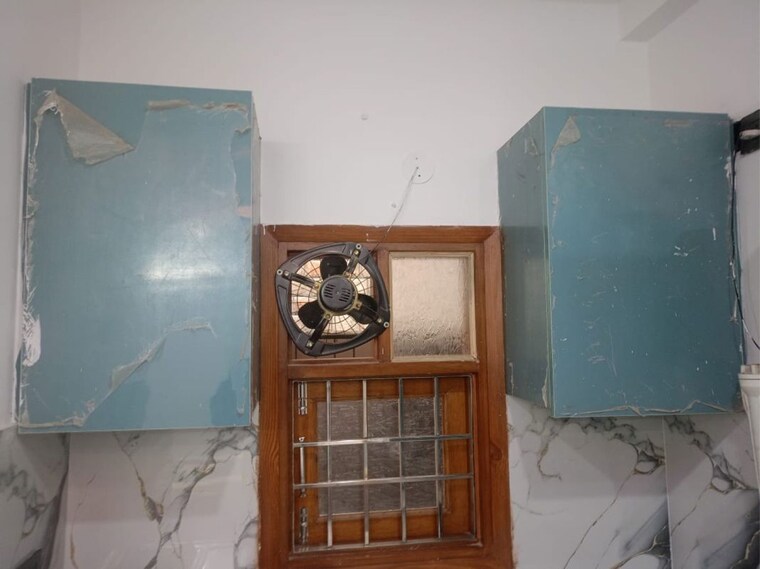 undefined, chattarpur 1 RK 250 Sq.Ft. Apartment In Chattarpur Delhi 9810792