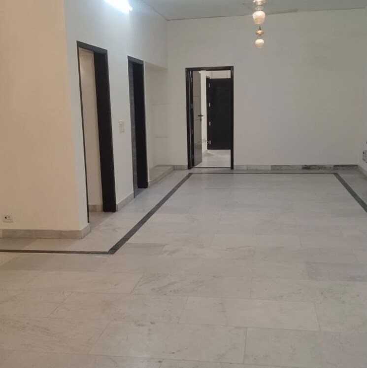 Room, vasant vihar 4 Bedroom 5000 Sq.Ft. Builder Floor In Vasant Vihar Delhi 9810809