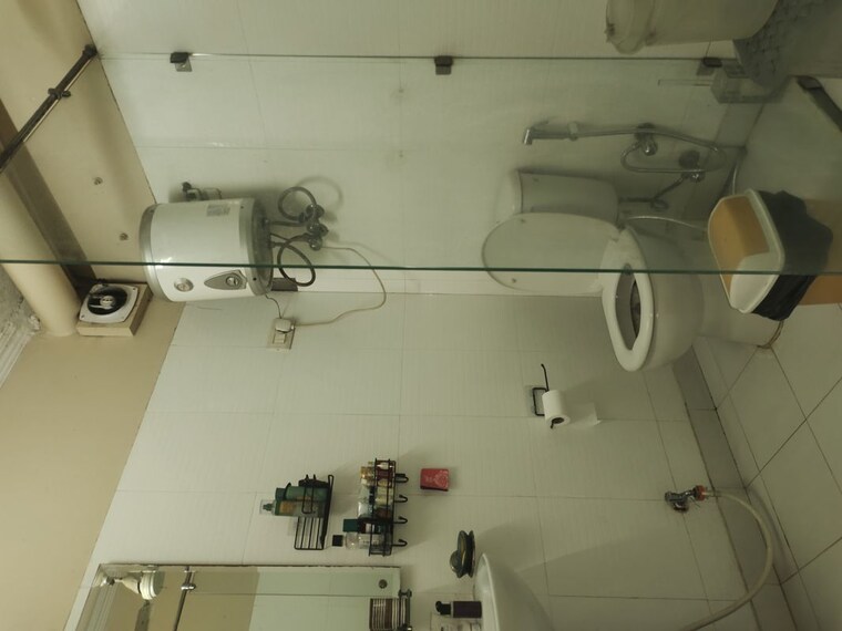 Team Area, lajpat nagar 4 2 Bedroom 1000 Sq.Ft. Builder Floor In Lajpat Nagar 4 Delhi 9810821