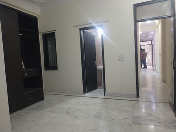 Room in 2 BHK Builder Floor at Lajpat Nagar 4 – for Rent