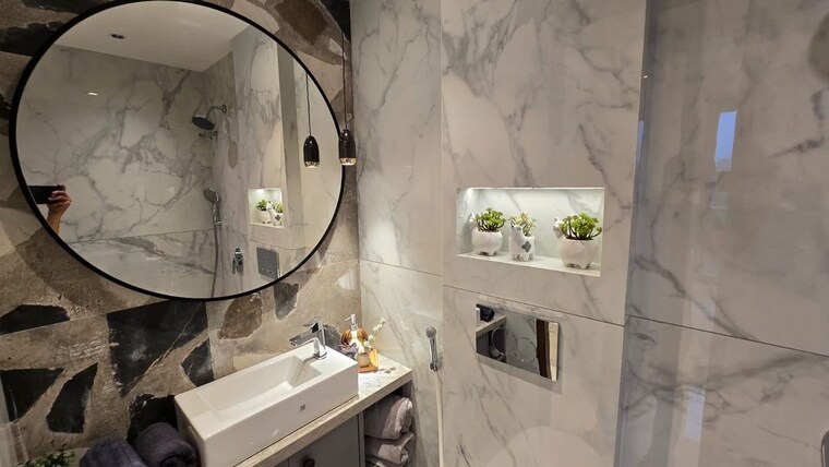 Bathroom, oberoi-skyz 4 Bedroom 6600 Sq.Ft. Apartment In Worli Mumbai 9810843