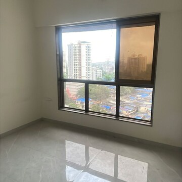 Room in 1.5 BHK Apartment at Runwal Forests, Datar Colony – for Sale