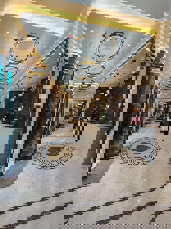 2.5 BHK + Study Room Apartment For Rent in The Center Court