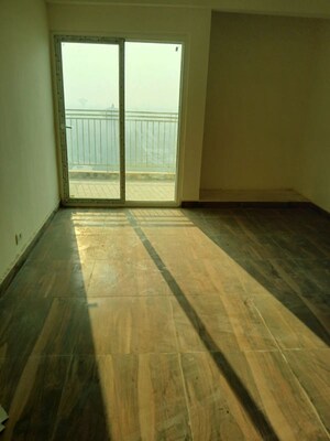 Room in 2 BHK Apartment at Migsun Green Mansion, Zeta I Greater Noida – for Sale