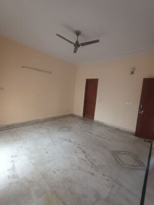 1.5 BHK Independent House For Rent in Sector 55