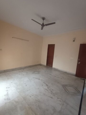 1.5 BHK Independent House For Rent in Sector 55