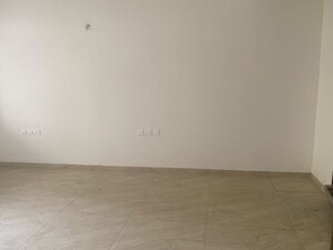 Room in 2.5 BHK Apartment at Esteem Kings Court, Jp Nagar – for Rent