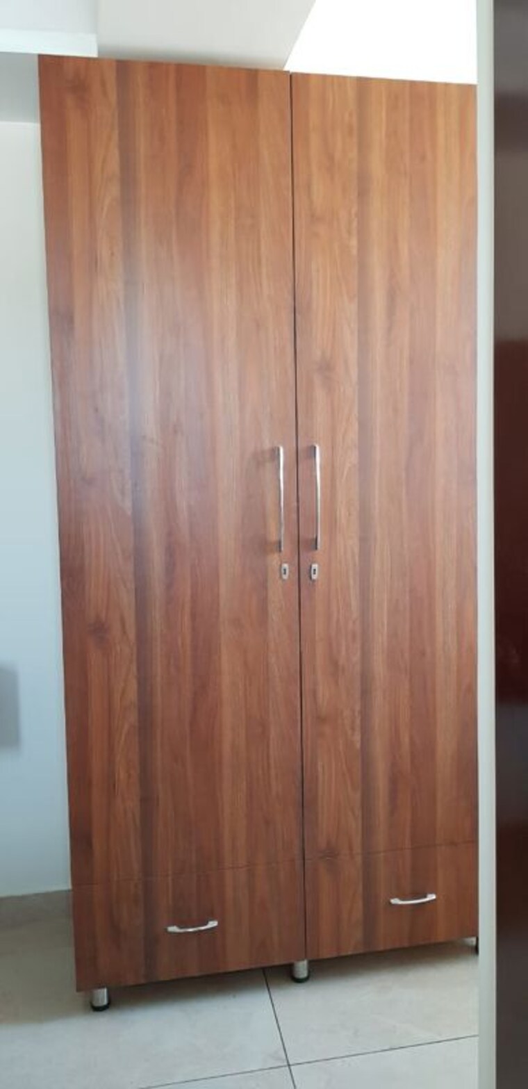 undefined, old dlf 1 RK 365 Sq.Ft. Apartment In Old Dlf Gurgaon 9810916