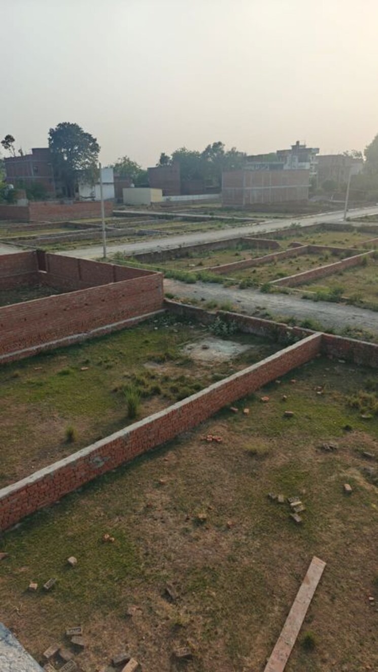 undefined, babatpur  1700 Sq.Yd. Plot In Babatpur Varanasi 9810923