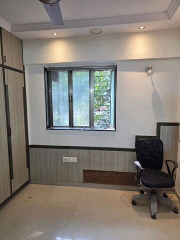 Room in 1.5 BHK Apartment at Eff Jumbo Darshan CHS, Andheri East – for Rent