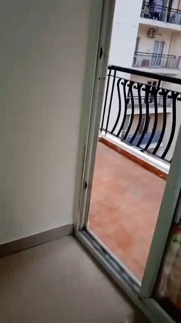 Balcony in 1 BHK Apartment at Sector 77 – for Rent