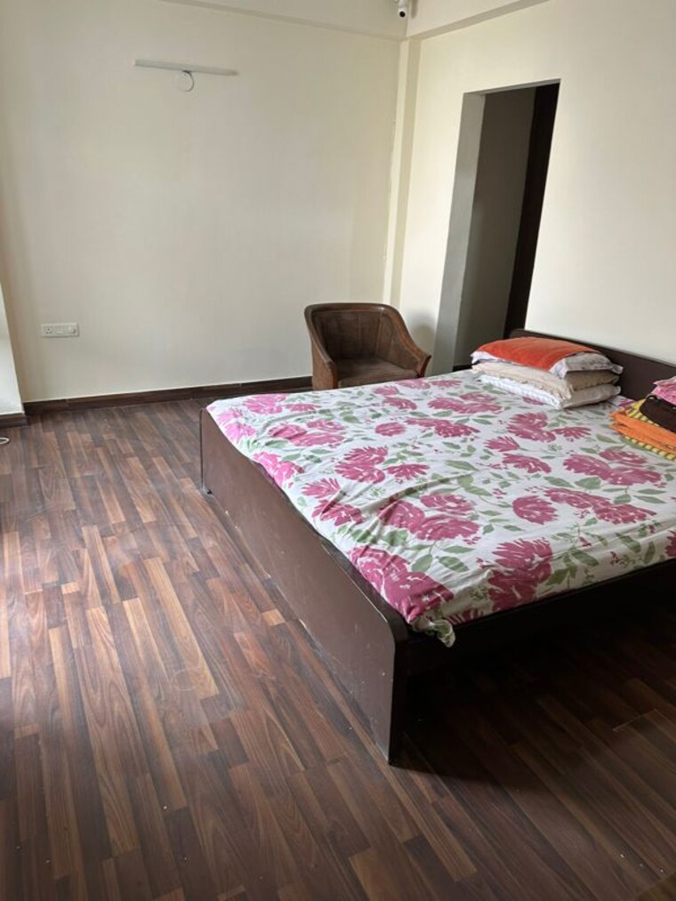 Bedroom, prateek-wisteria 3 Bedroom 1560 Sq.Ft. Apartment In Sector 77 Noida 9810948