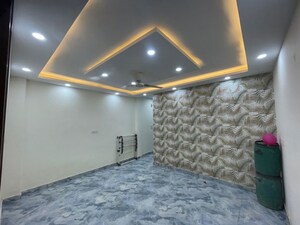 Furnished Amenities in 3 BHK Builder Floor at Govindpuri – for Sale