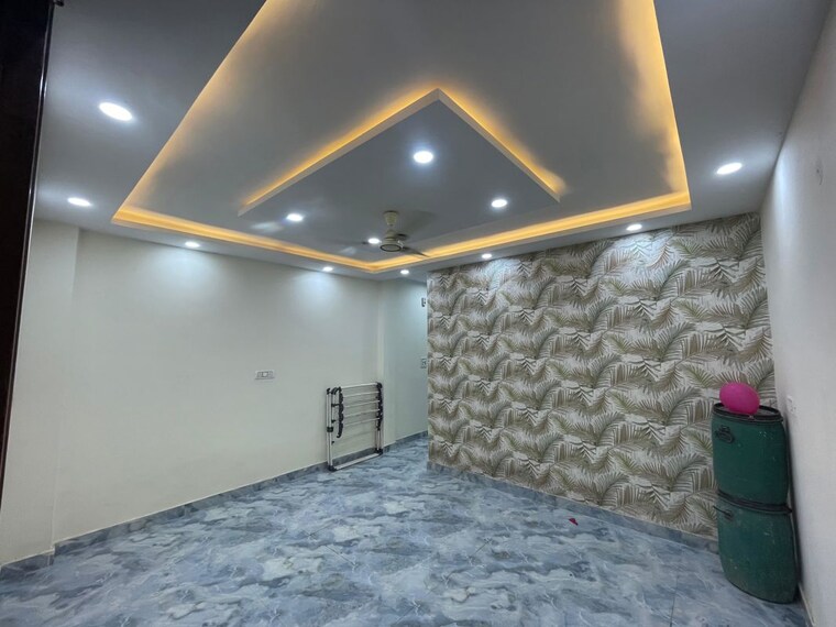 Room, govindpuri 3 Bedroom 950 Sq.Ft. Builder Floor In Govindpuri Delhi 9810952