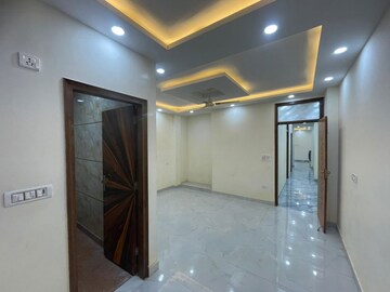 Room in 3 BHK Builder Floor at Govindpuri – for Sale