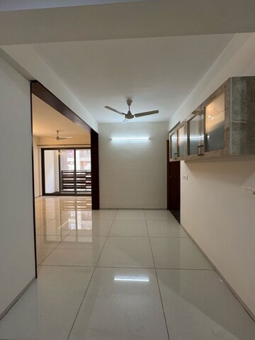 Room in 2 BHK Apartment at Arvind Skylands, Jakkuru – for Sale