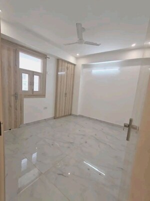 Room in 2 BHK Builder Floor at Chattarpur – for Rent