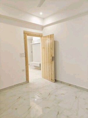 Room in 2 BHK Builder Floor at Chattarpur – for Rent