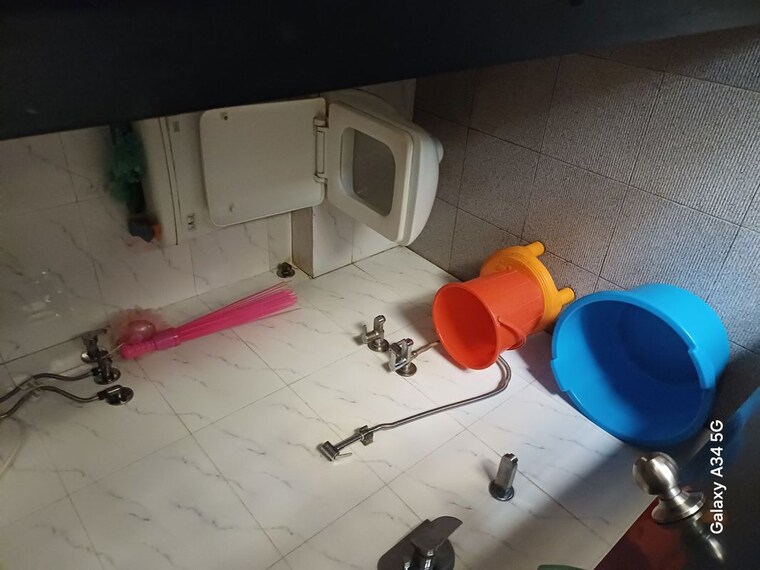 Bathroom, kopar khairane 1.5 Bedroom 460 Sq.Ft. Apartment In Kopar Khairane Navi Mumbai 9810979