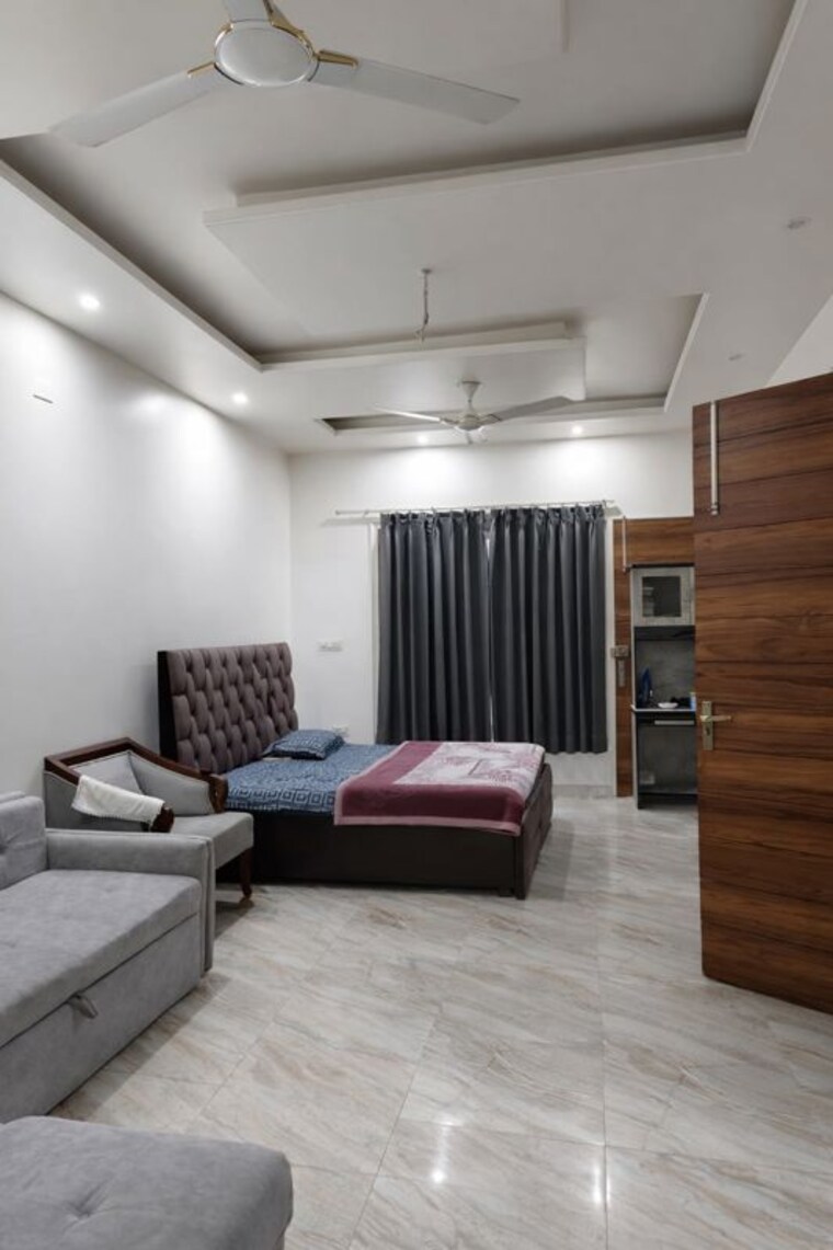 Living Room, sushma-valencia 3 Bedroom 2250 Sq.Ft. Apartment In International Airport Road Zirakpur 9811003