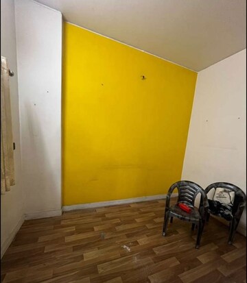 Parking in 2 BHK Apartment at Hazratganj – for Rent