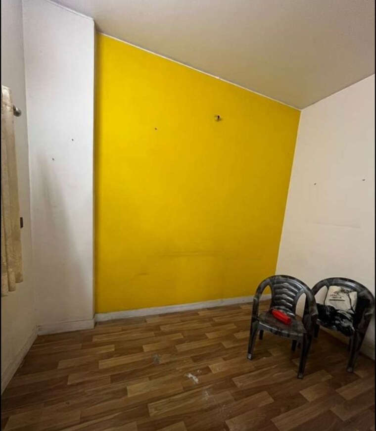  Parking, hazratganj 2 Bedroom 850 Sq.Ft. Apartment In Hazratganj Lucknow 9811050