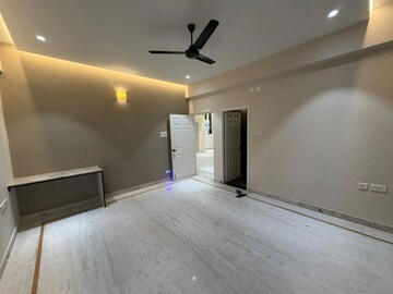 Room in 3 BHK Apartment at Jubilee Hills – for Rent