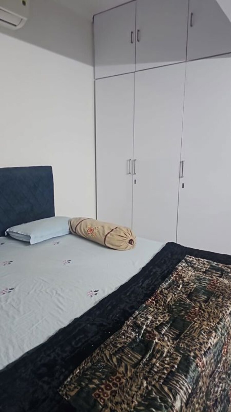 Bedroom, vasant kunj 3 Bedroom 2200 Sq.Ft. Apartment In Vasant Kunj Delhi 9811057