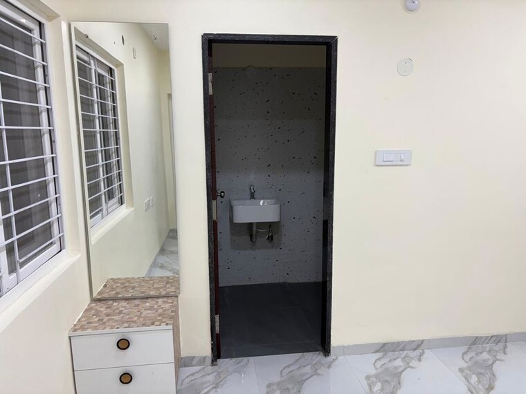 Bathroom, snr-golden-crest 3 Bedroom 2600 Sq.Ft. Apartment In Gachibowli Hyderabad 9811068
