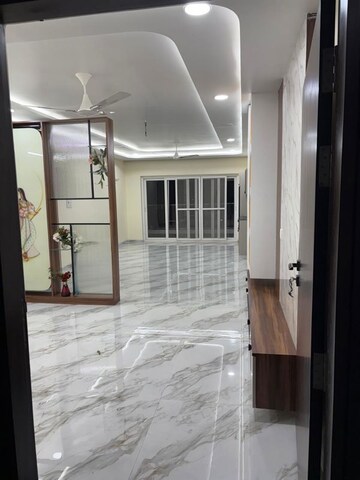 Room in 3 BHK Apartment at SNR Golden Crest, Gachibowli – for Rent