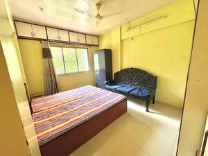 Bedroom in 2 BHK Apartment at Vishrantwadi – for Rent